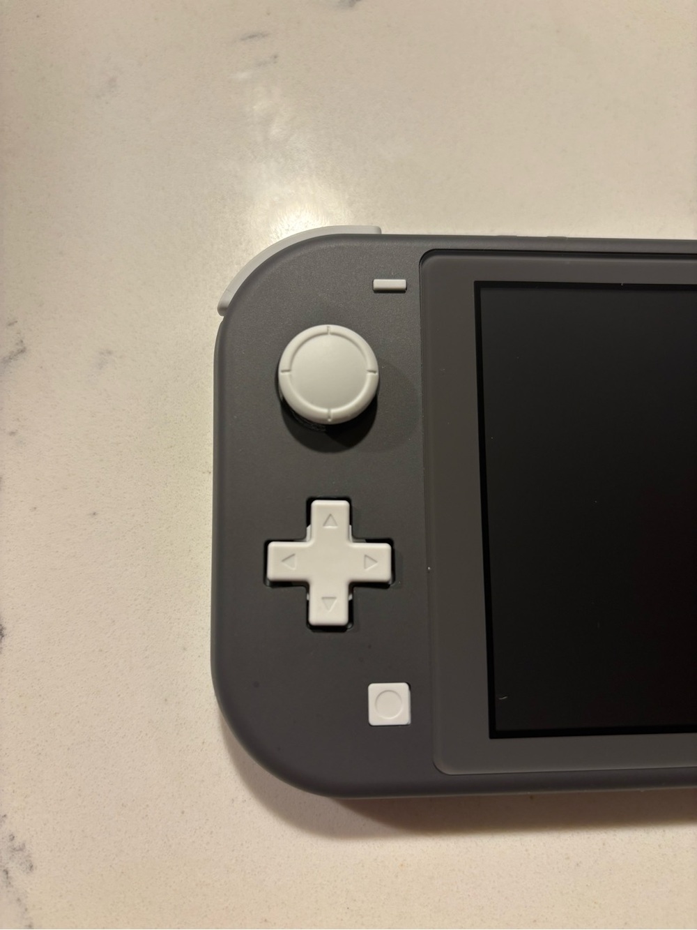 Nintendo Switch Lite - Picture 3 of 9